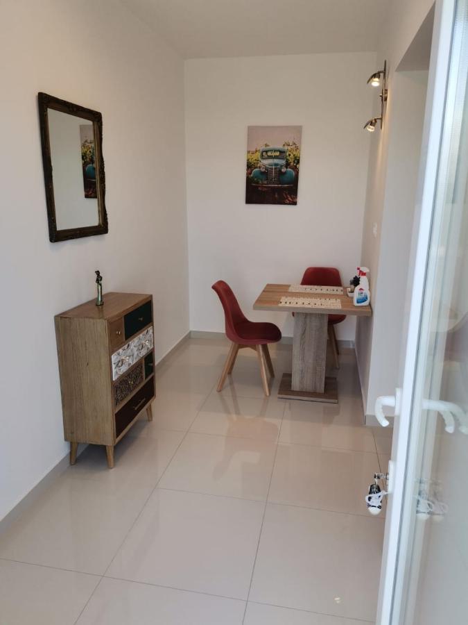 Apartmani Daniela Murter Exterior photo